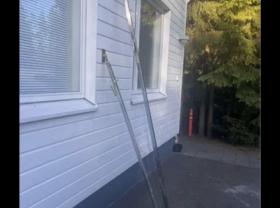 Säädettävä seinätuki