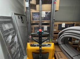 Jungheinrich AMC 12 pinoamisvaunu