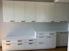 Kaapistoja ja lipastoja