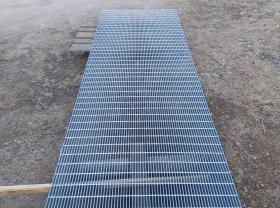  Kuumasinkitty ritilätaso