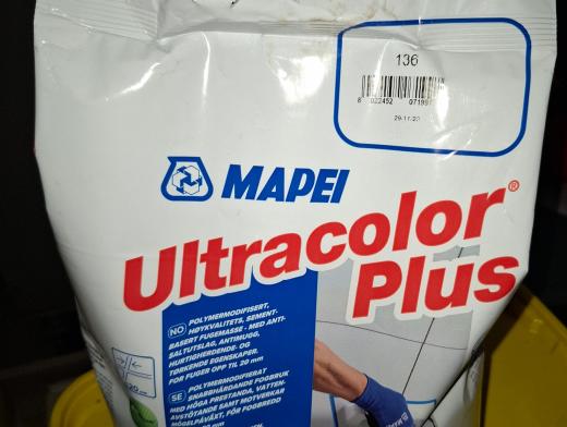 Mapei Ultracolor Plus Saumalaasti 136