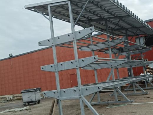 3-osainen varastohylly