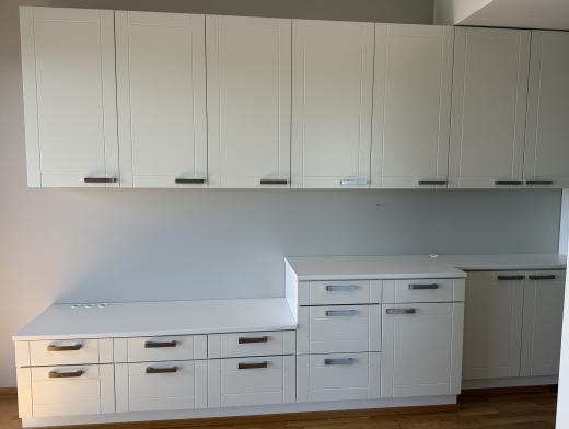 Kaapistoja ja lipastoja